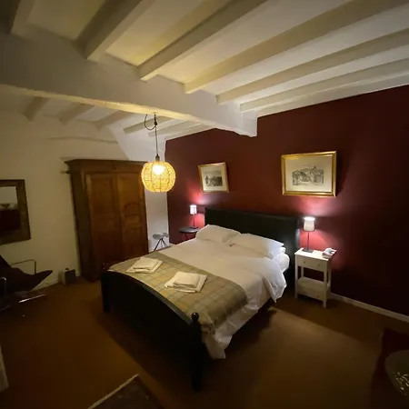 Villa 6-bed Sleeps 14 Pool & Parking Sarron