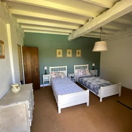 Villa 6-bed Sleeps 14 Pool & Parking