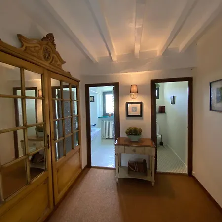 6-bed Sleeps 14 Pool & Parking Villa *